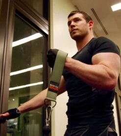 IPR Fitness Iso Handle LITE -Iron Motion Deals 6cd9313ed34ef58bad3fdd504355e72c 5d0a75605e6d0 600x674 1